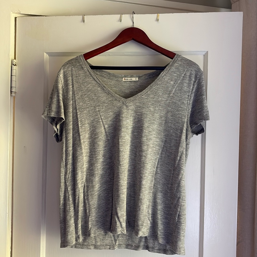 Marine Layer Womens Medium T-shirt V-Neck Tee Top White Gray Striped Rayon
